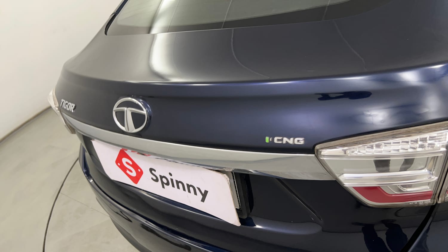 Used 2022 Tata Tigor XZ Plus CNG Cng Manual dents MINOR SCRATCH