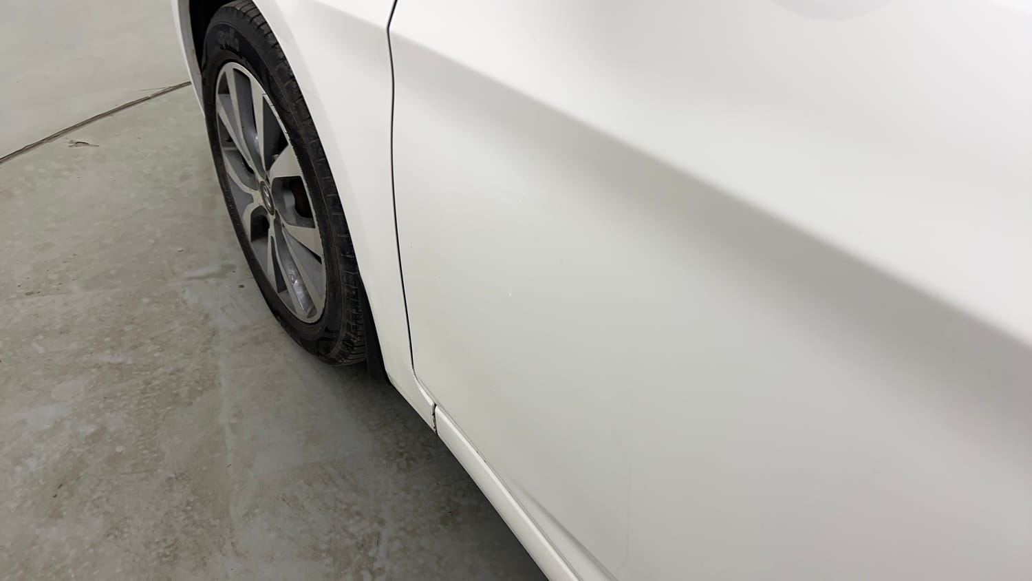 Used 2013 Hyundai Verna Fluidic 1.6 VTVT SX Petrol Manual dents MINOR SCRATCH