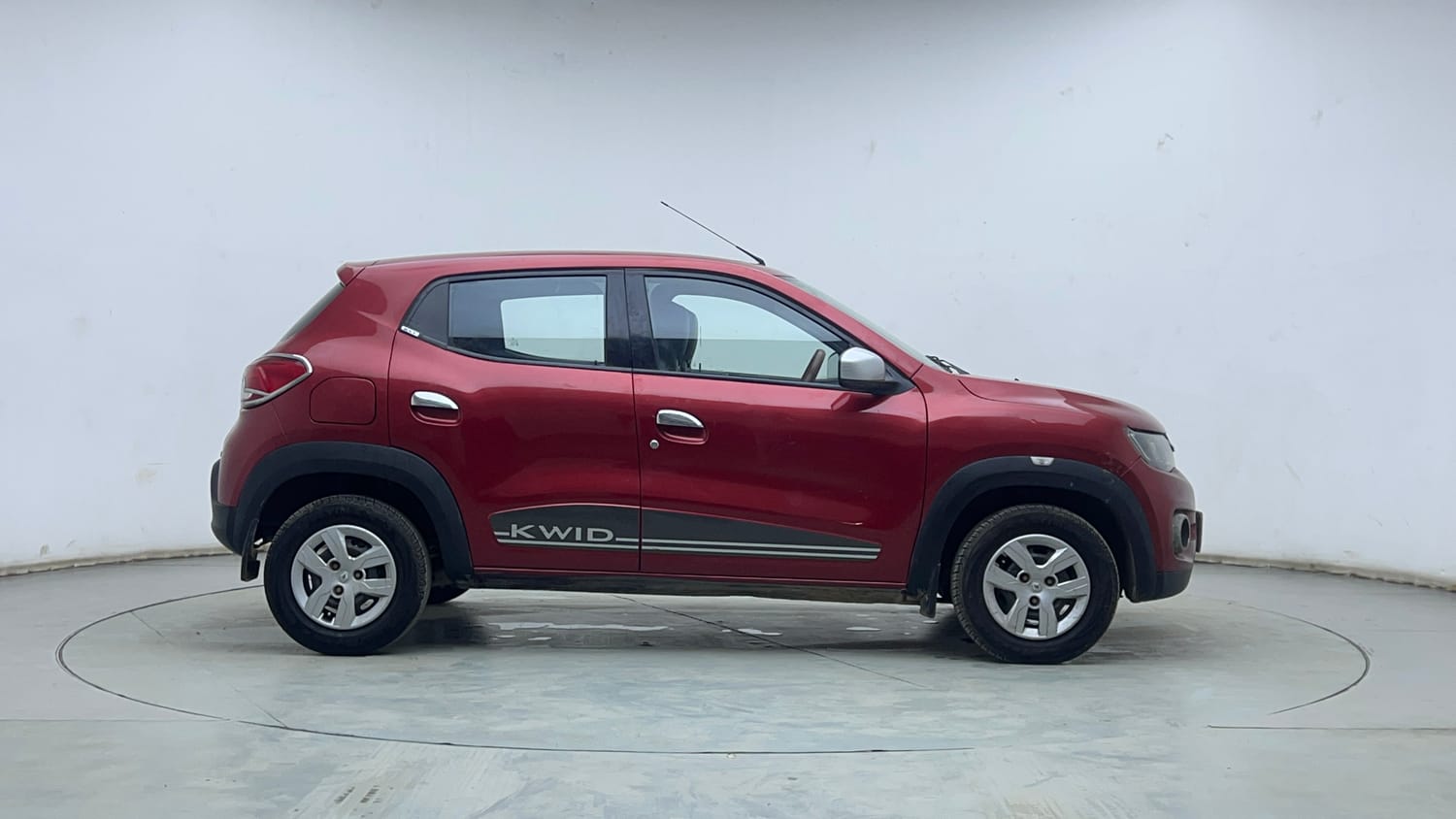 Used 2018 Renault Kwid RXT (O) 1.0 SCE Edition Petrol Manual exterior RIGHT SIDE VIEW