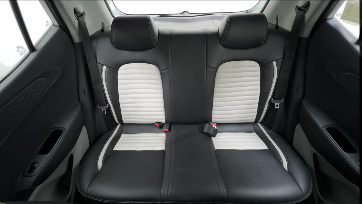 Used 2022 Hyundai Grand i10 Nios Sportz 1.2 Kappa VTVT CNG Cng Manual interior REAR SEAT CONDITION VIEW