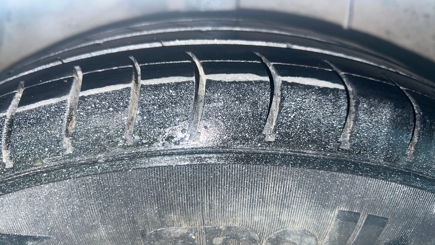 Used 2019 Hyundai Grand i10 Sportz 1.2 Kappa VTVT CNG (Outside Fitted) Cng Manual tyres RIGHT REAR TYRE TREAD VIEW