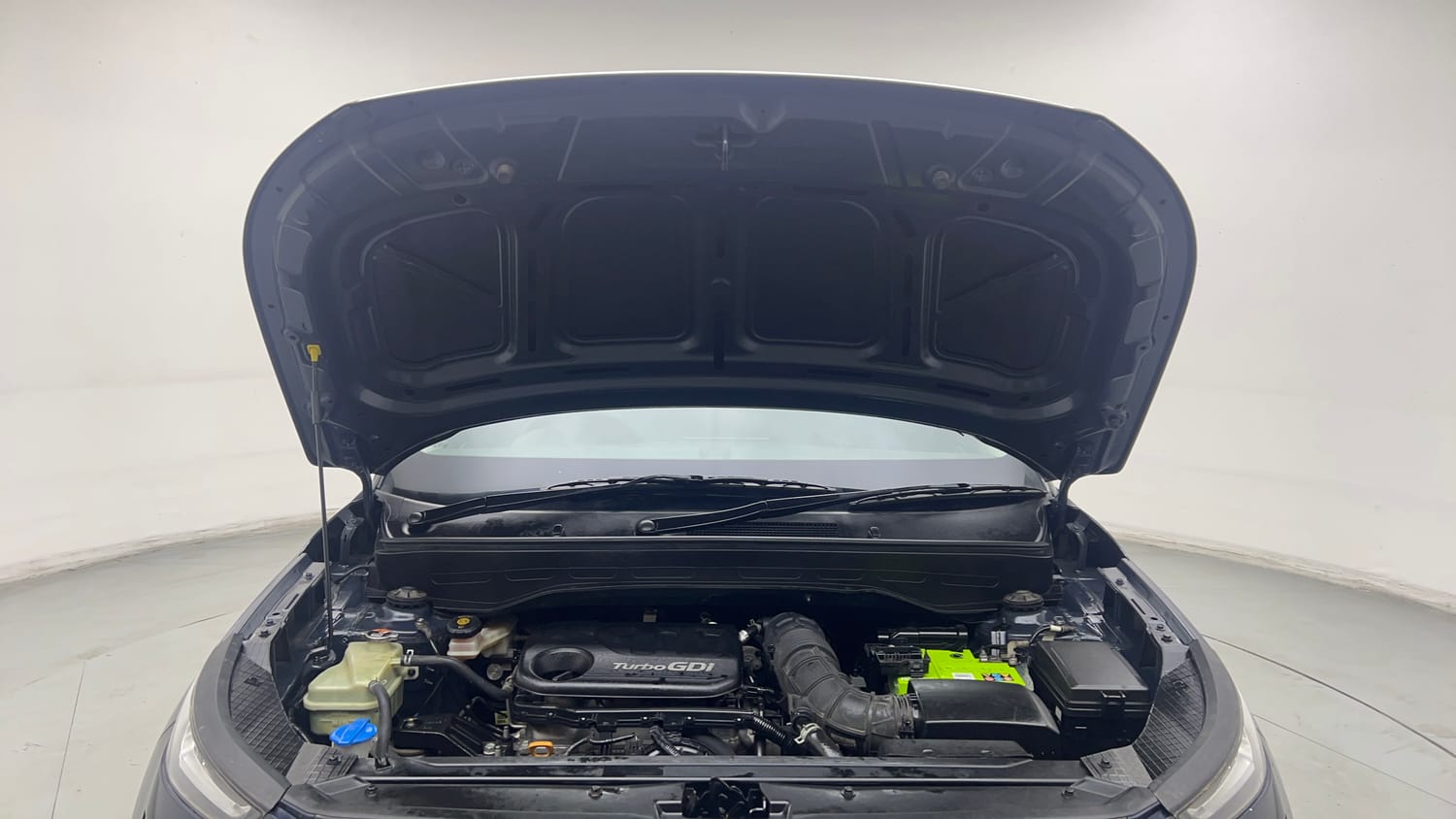 Used 2020 Hyundai Venue S 1.0 Turbo DCT Petrol Automatic engine ENGINE & BONNET OPEN FRONT VIEW