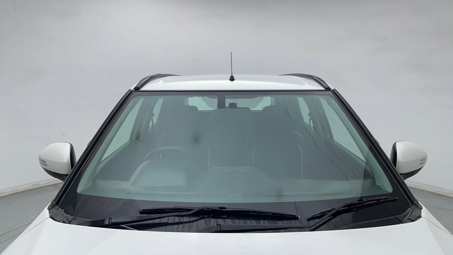 Used 2021 maruti-suzuki Vitara Brezza VXi Petrol Manual exterior FRONT WINDSHIELD VIEW