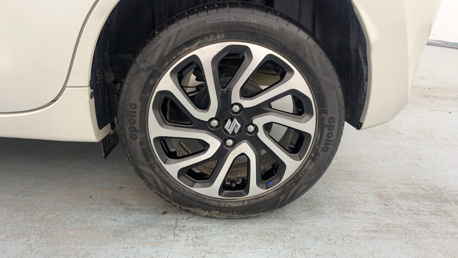 Used 2024 Maruti Suzuki Baleno Alpha MT Petrol Manual tyres LEFT REAR TYRE RIM VIEW