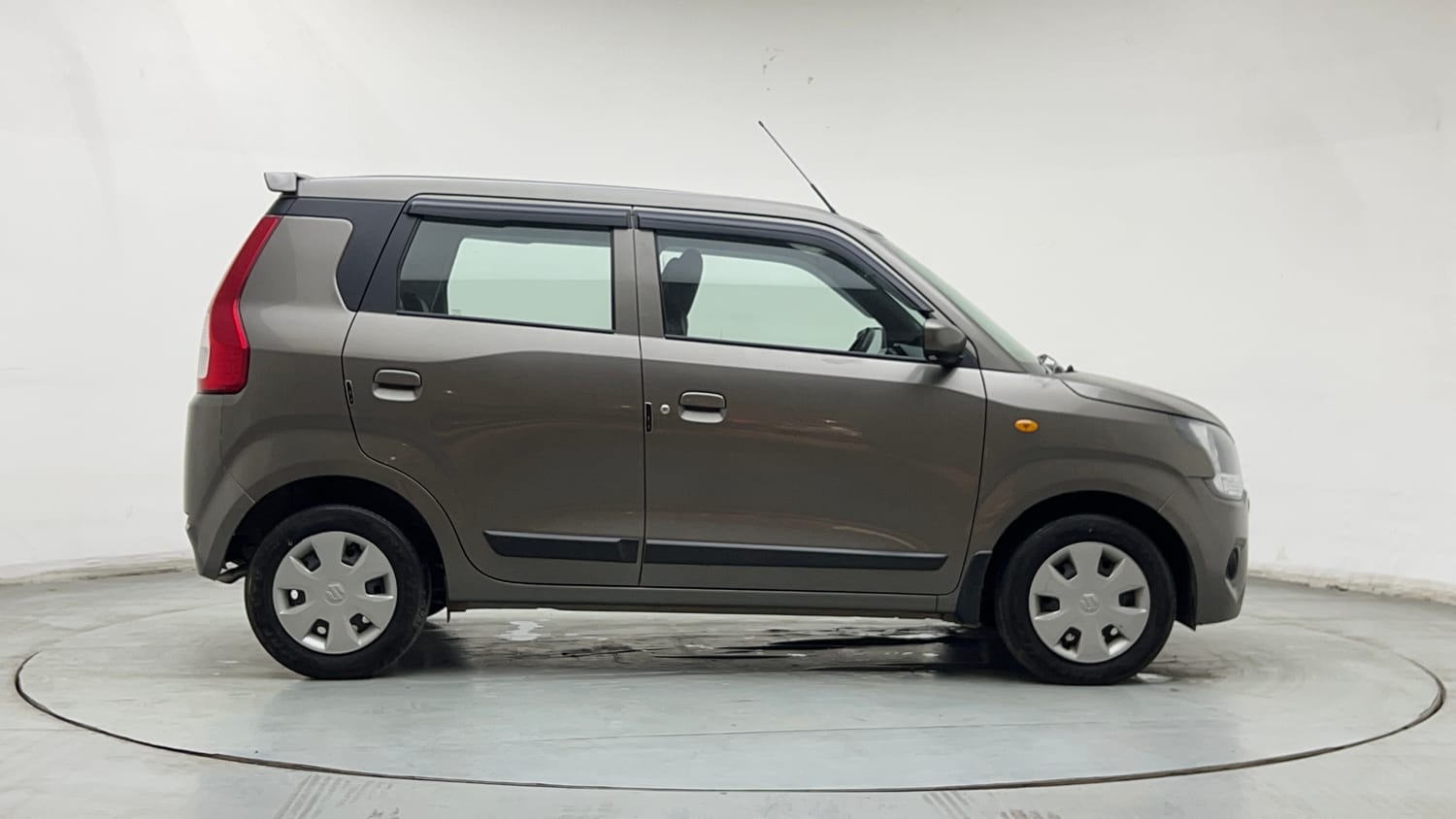 Used 2023 Maruti Suzuki Wagon R VXI 1.0 Petrol Manual exterior RIGHT SIDE VIEW