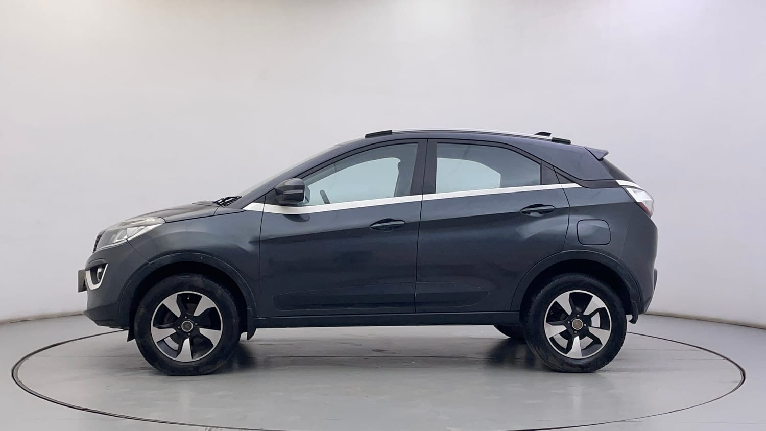 Used 2018 Tata Nexon XZ Plus Diesel Diesel Manual exterior LEFT SIDE VIEW