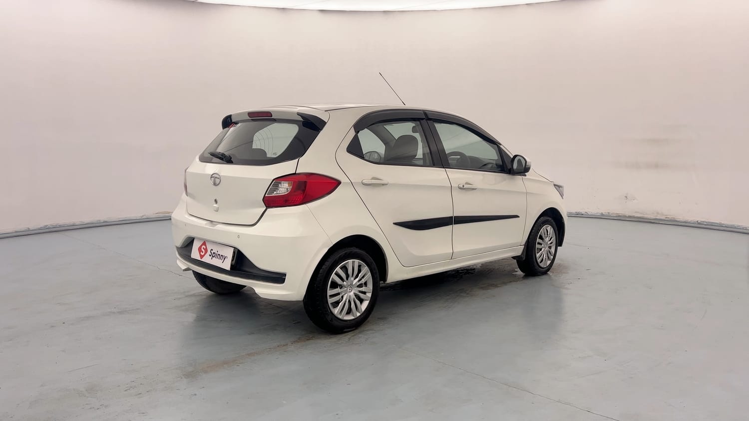 Used 2022 Tata Tiago XZ Petrol Manual exterior RIGHT REAR CORNER VIEW