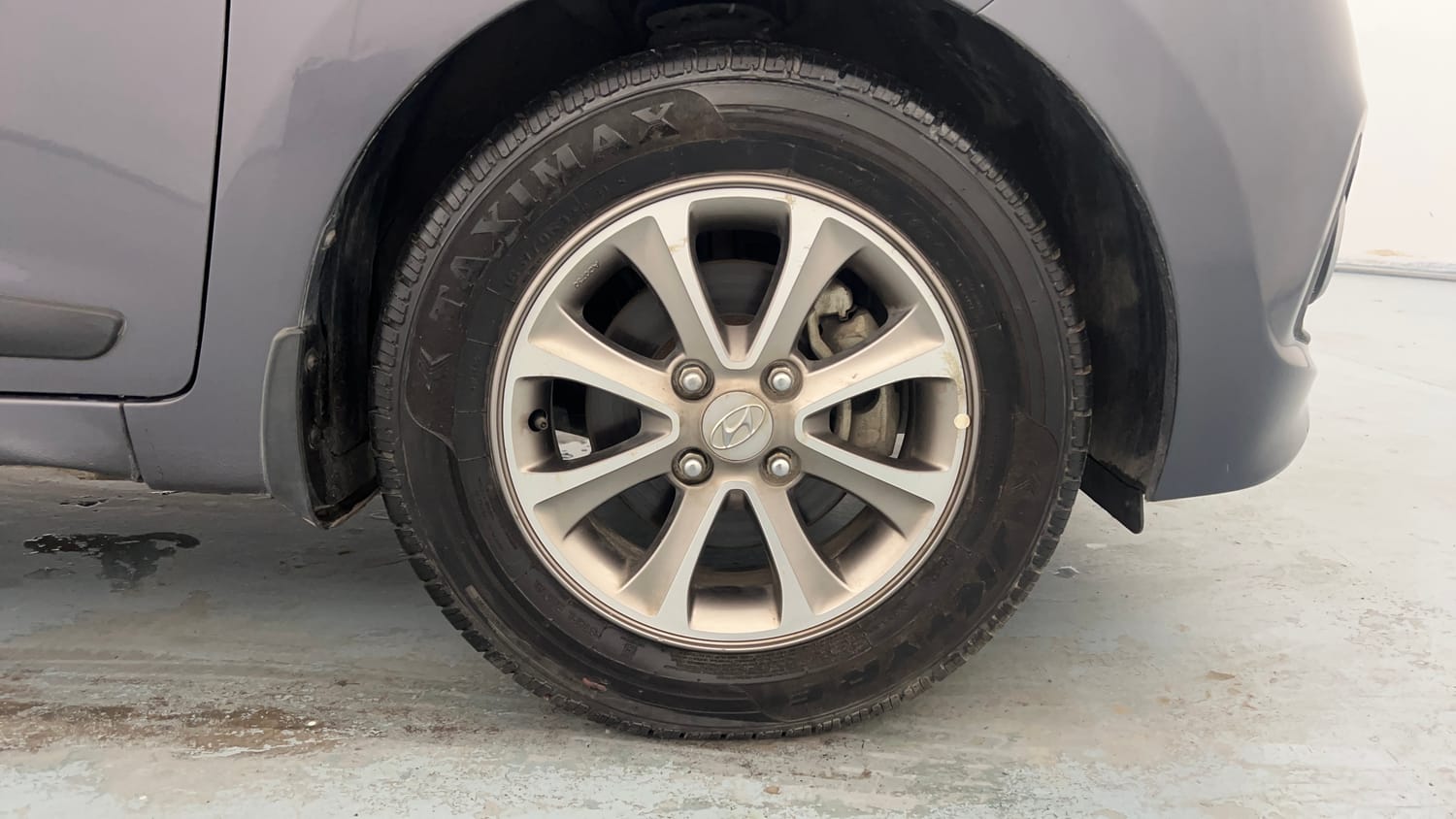 Used 2016 Hyundai Grand i10 Asta 1.2 Kappa VTVT (O) Petrol Manual tyres RIGHT FRONT TYRE RIM VIEW