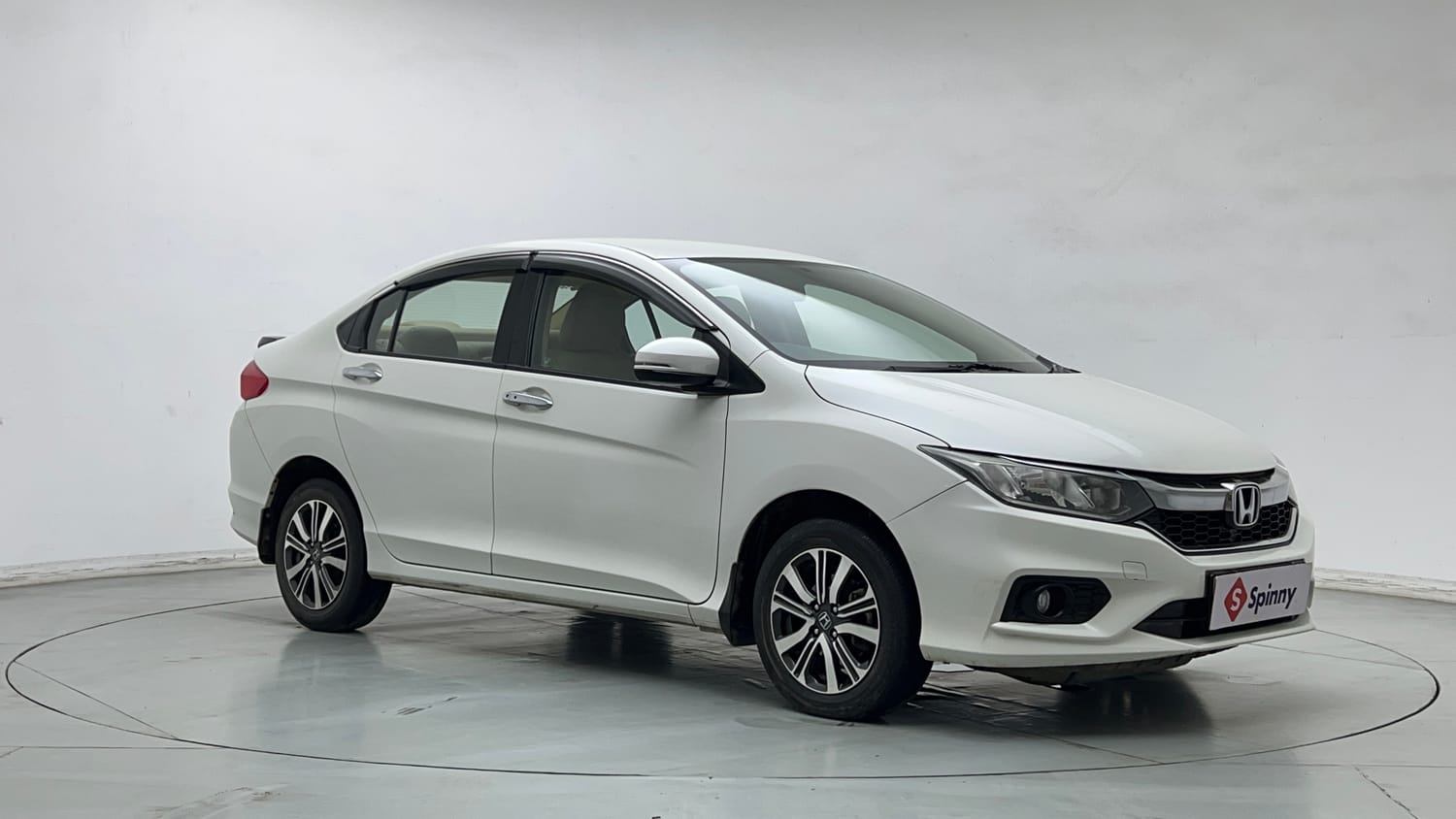Used 2022 Honda City 4th Generation V Petrol Petrol Manual exterior RIGHT FRONT CORNER VIEW