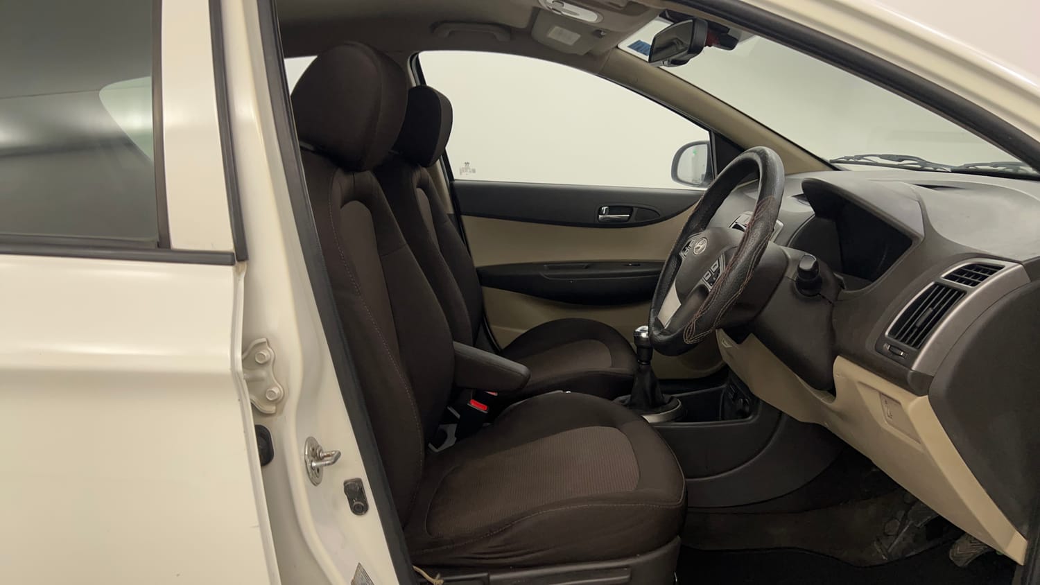 Used 2012 Hyundai i20 Asta 1.2 Petrol Manual interior RIGHT SIDE FRONT DOOR CABIN VIEW