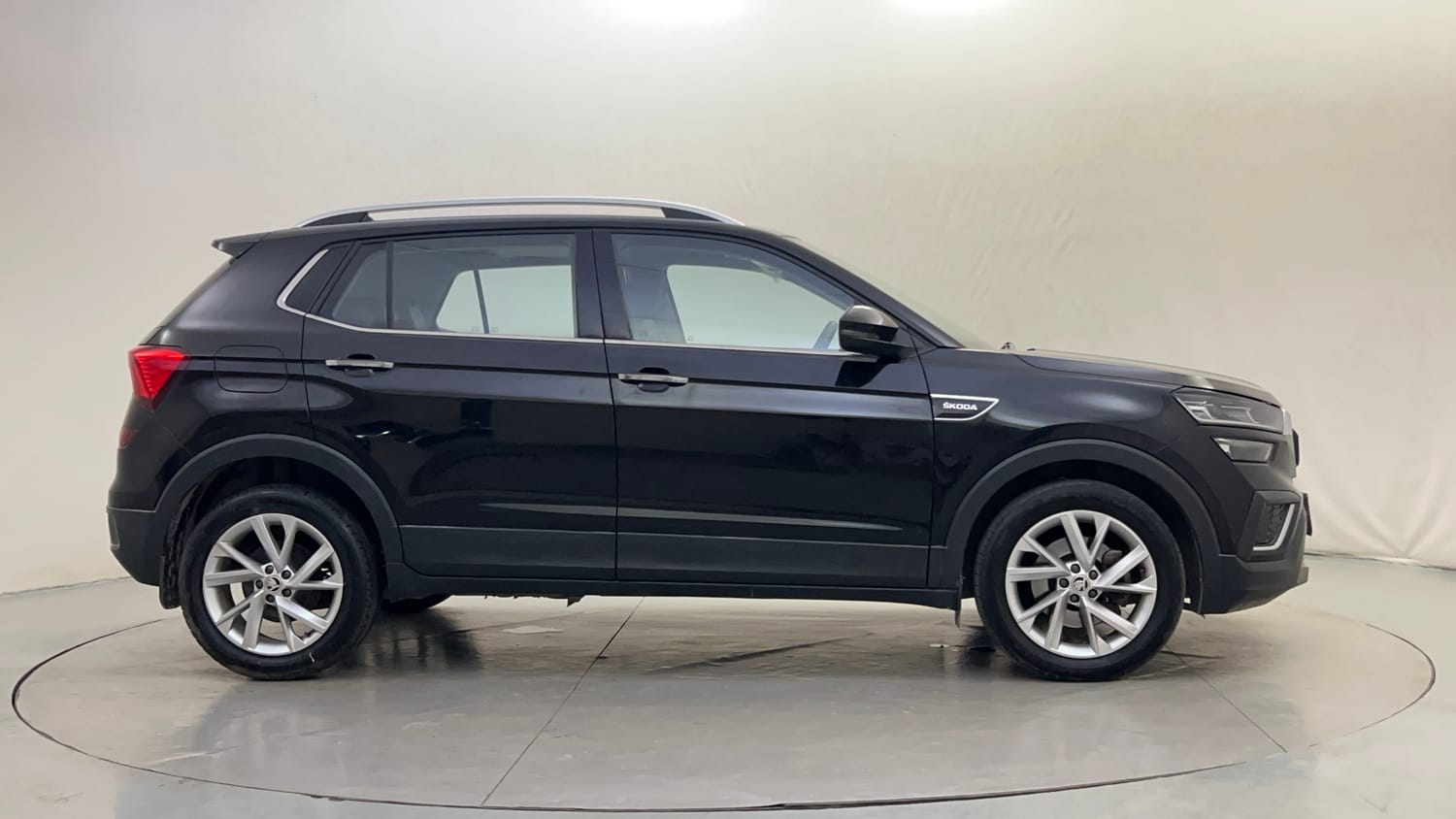 Used 2024 Skoda Kushaq Style 1.5L TSI DSG Petrol Automatic exterior RIGHT SIDE VIEW