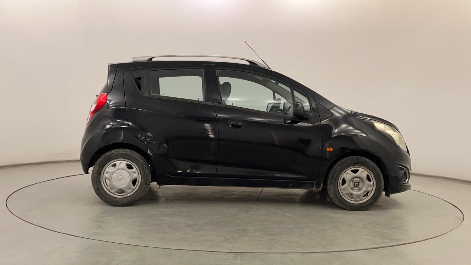 Used 2014 Chevrolet Beat LT Petrol Petrol Manual exterior RIGHT SIDE VIEW
