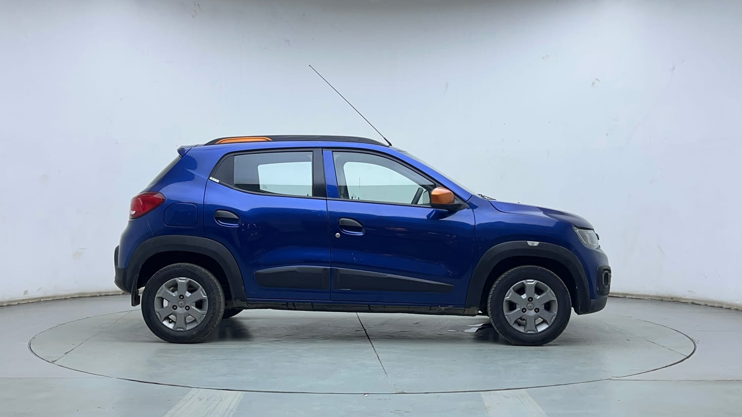 Used 2018 Renault Kwid CLIMBER 1.0 Petrol Manual exterior RIGHT SIDE VIEW