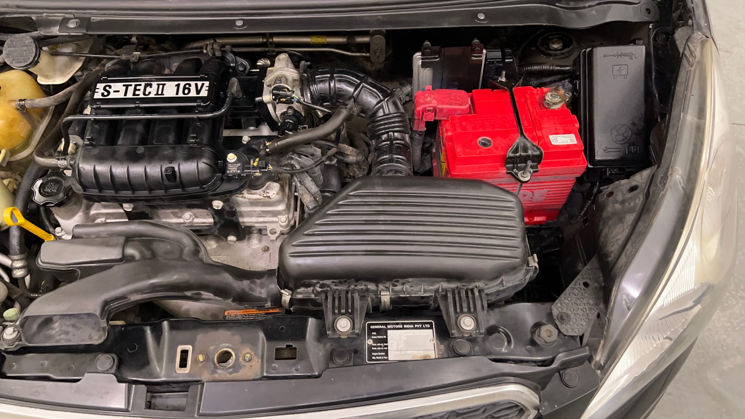 Used 2014 Chevrolet Beat LT Petrol Petrol Manual engine ENGINE LEFT SIDE VIEW