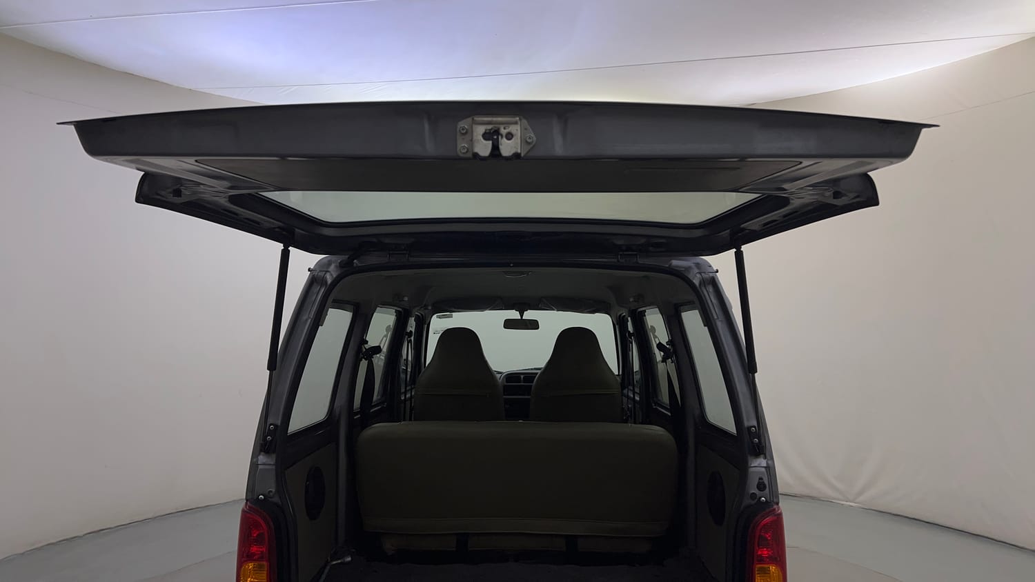 Used 2016 Maruti Suzuki Eeco 5 STR WITH A/C+HTR Petrol Manual interior DICKY DOOR OPEN VIEW