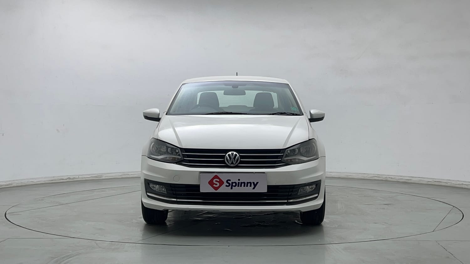 Used 2016 Volkswagen Vento Highline 1.2 (P) AT Petrol Automatic exterior FRONT VIEW