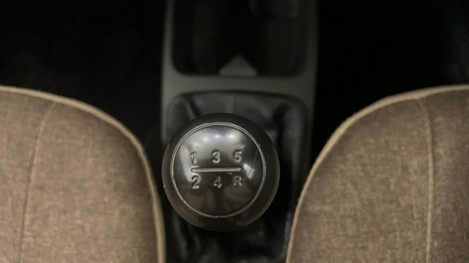 Used 2018 Hyundai Eon Magna + Petrol Manual interior GEAR  KNOB VIEW