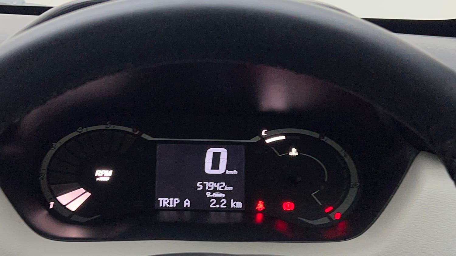Used 2022 Nissan Magnite XE Petrol Manual interior CLUSTERMETER VIEW