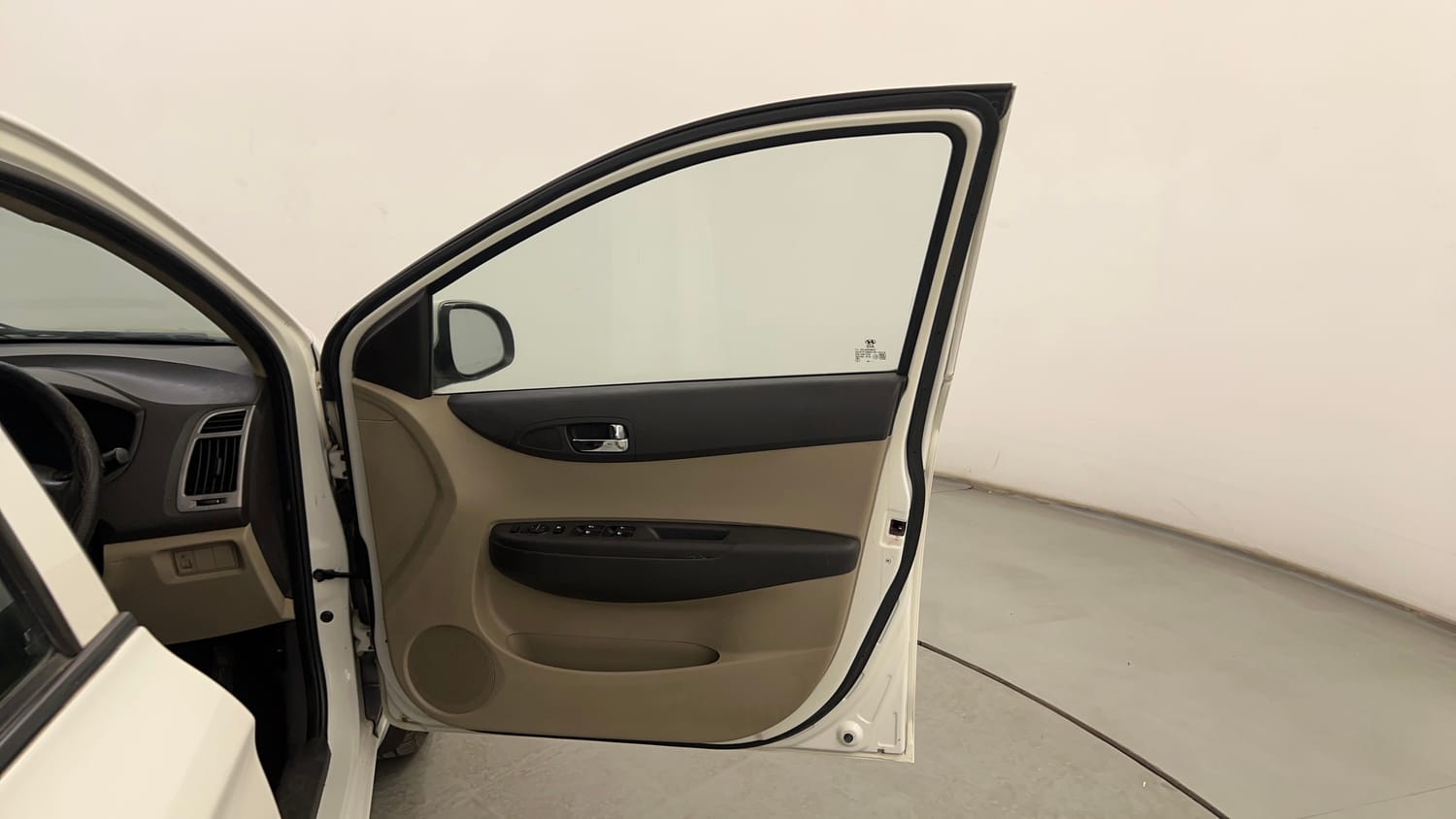 Used 2012 Hyundai i20 Asta 1.2 Petrol Manual interior RIGHT FRONT DOOR OPEN VIEW