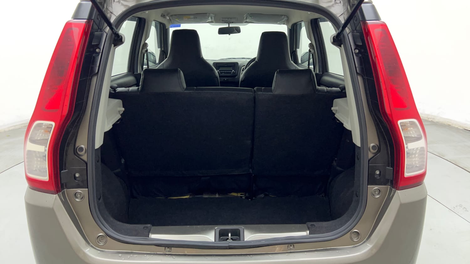 Used 2023 Maruti Suzuki Wagon R VXI 1.0 Petrol Manual interior DICKY INSIDE VIEW