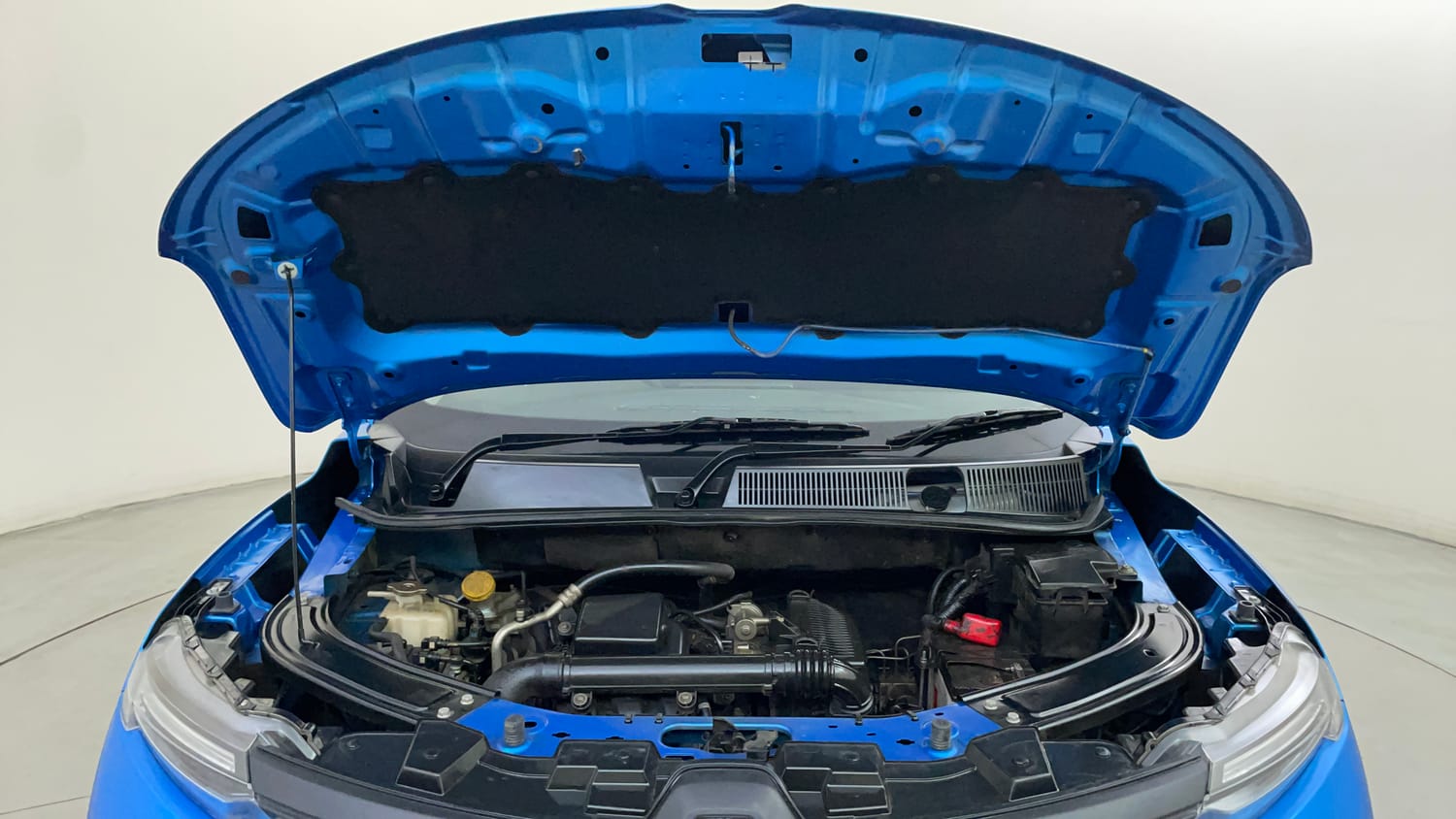 Used 2022 Renault Kiger RXZ AMT Petrol Automatic engine ENGINE & BONNET OPEN FRONT VIEW