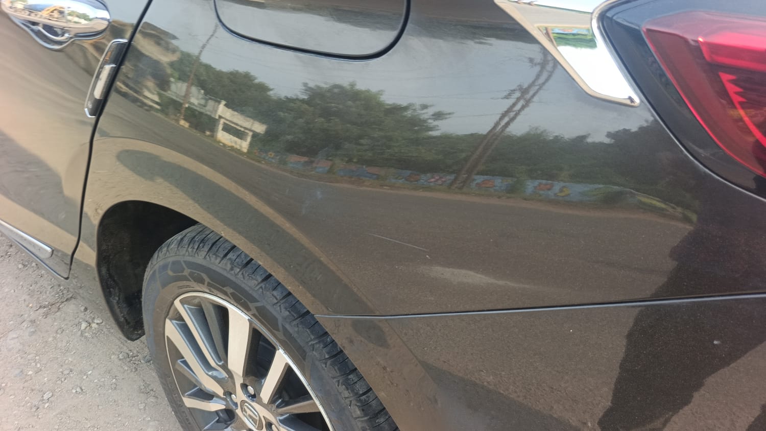 Used 2023 Honda City ZX Petrol Petrol Manual dents MINOR SCRATCH