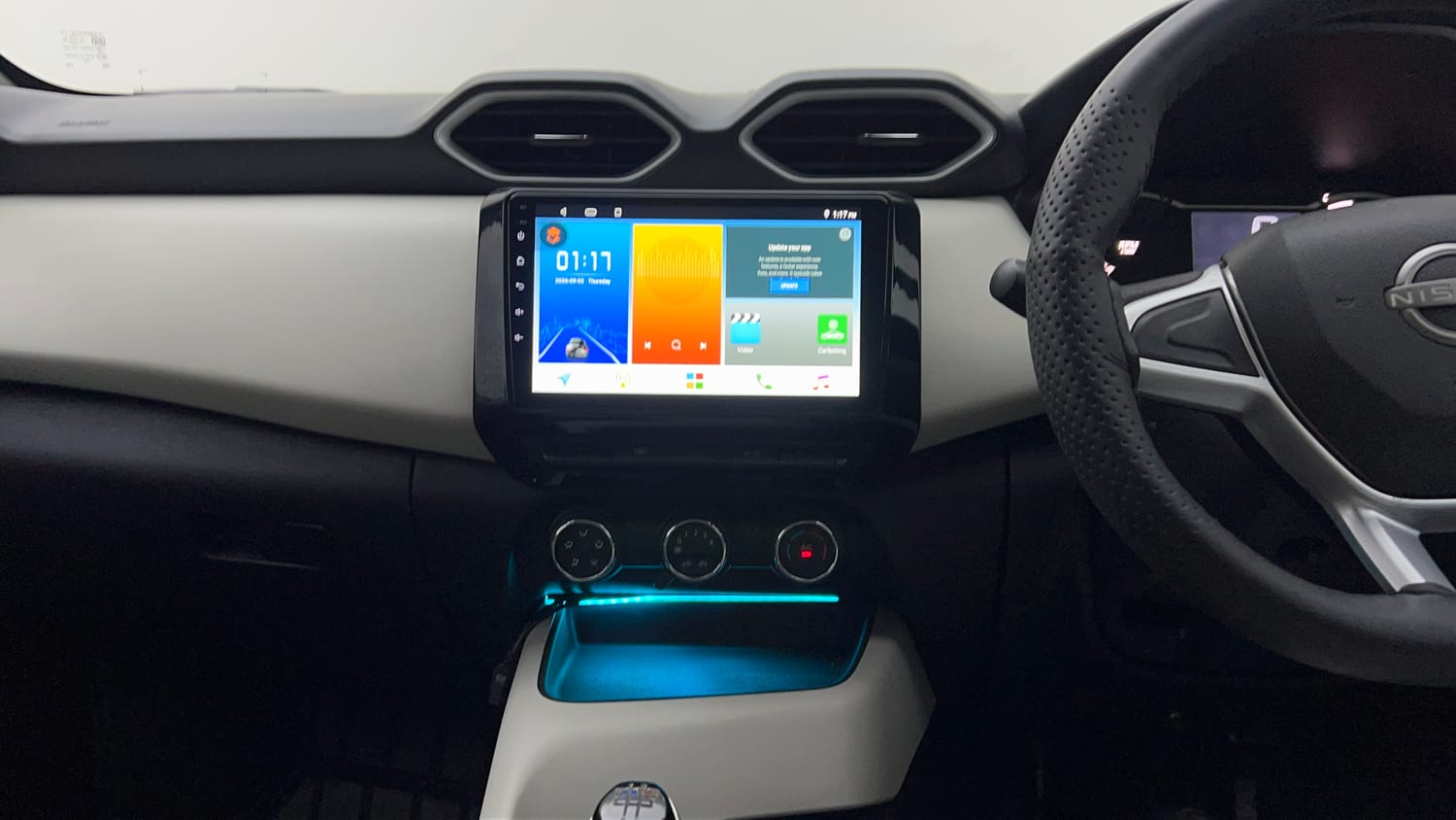 Used 2022 Nissan Magnite XE Petrol Manual interior MUSIC SYSTEM & AC CONTROL VIEW