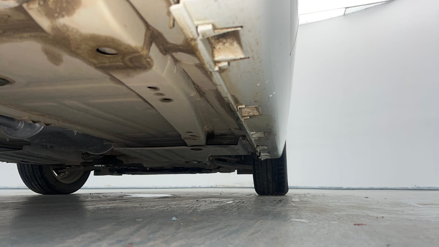 Used 2024 Maruti Suzuki Baleno Alpha MT Petrol Manual extra REAR RIGHT UNDERBODY VIEW