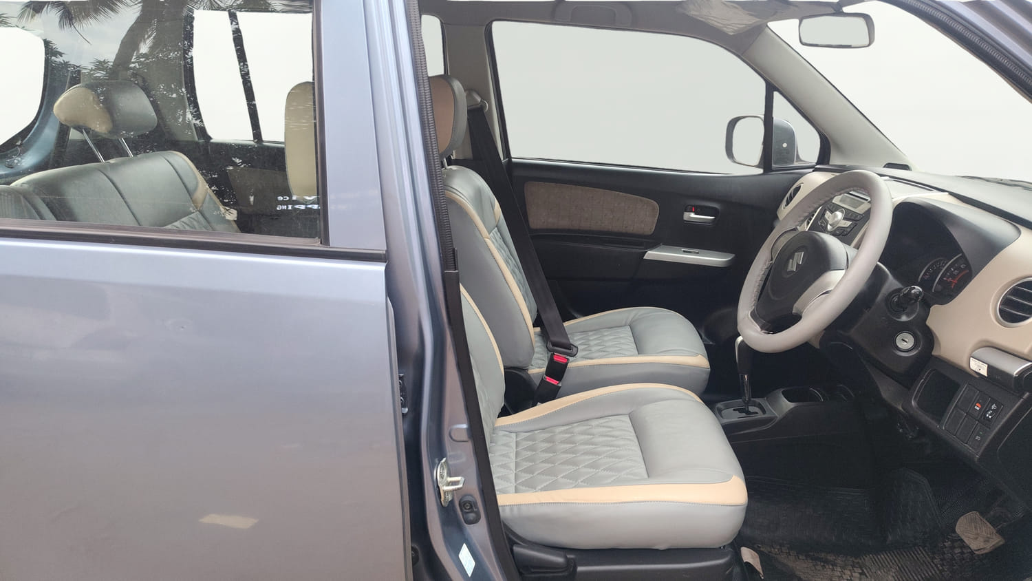 Used 2016 Maruti Suzuki Wagon R 1.0 VXI AMT Petrol Automatic interior RIGHT SIDE FRONT DOOR CABIN VIEW