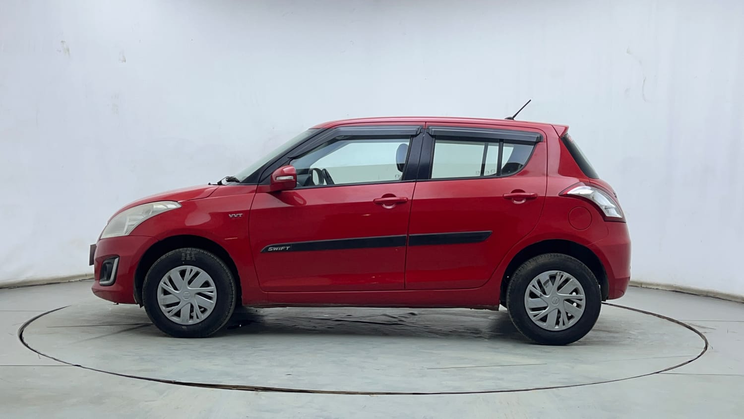 Used 2015 Maruti Suzuki Swift VXi Petrol Manual exterior LEFT SIDE VIEW