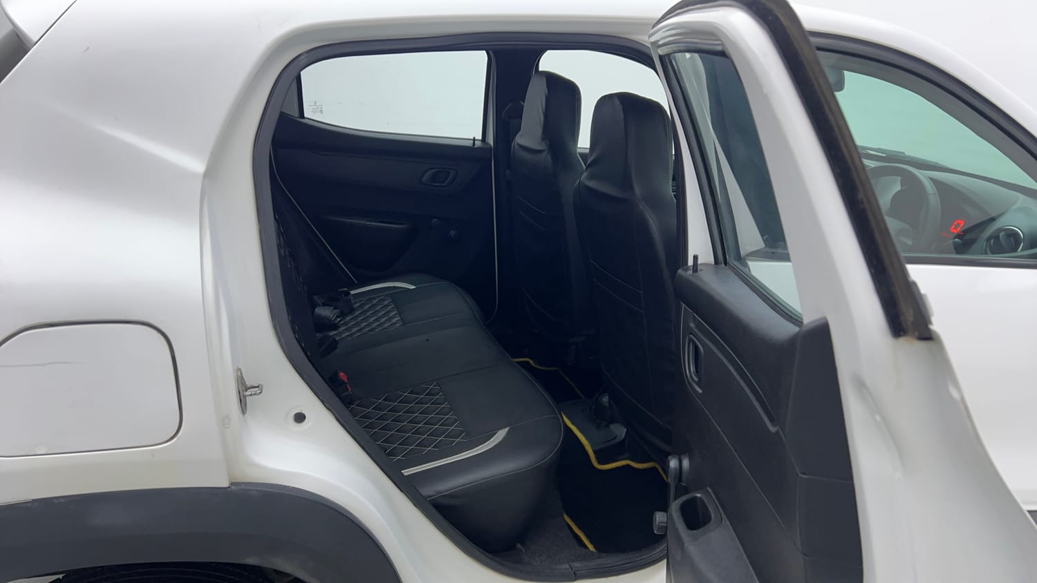 Used 2018 Renault Kwid 1.0 RXT Petrol Manual interior RIGHT SIDE REAR DOOR CABIN VIEW