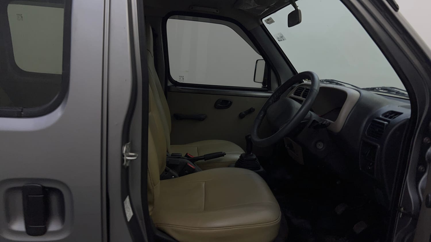 Used 2016 Maruti Suzuki Eeco 5 STR WITH A/C+HTR Petrol Manual interior RIGHT SIDE FRONT DOOR CABIN VIEW