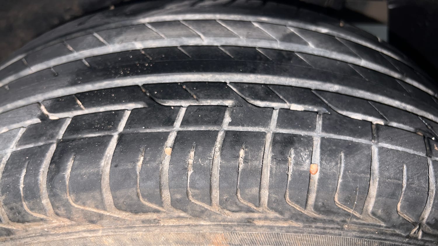 Used 2023 Tata Nexon XZA Plus Petrol Automatic tyres LEFT REAR TYRE TREAD VIEW