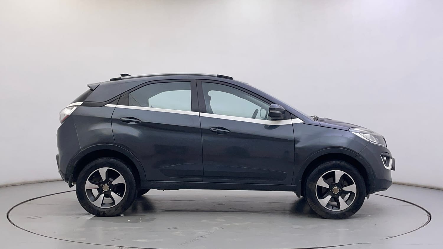 Used 2018 Tata Nexon XZ Plus Diesel Diesel Manual exterior RIGHT SIDE VIEW