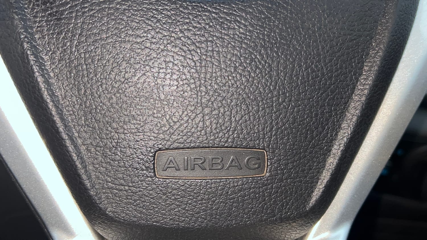 Used 2014 Ford EcoSport Titanium 1.0 Ecoboost (Opt) Petrol Manual top_features Airbags