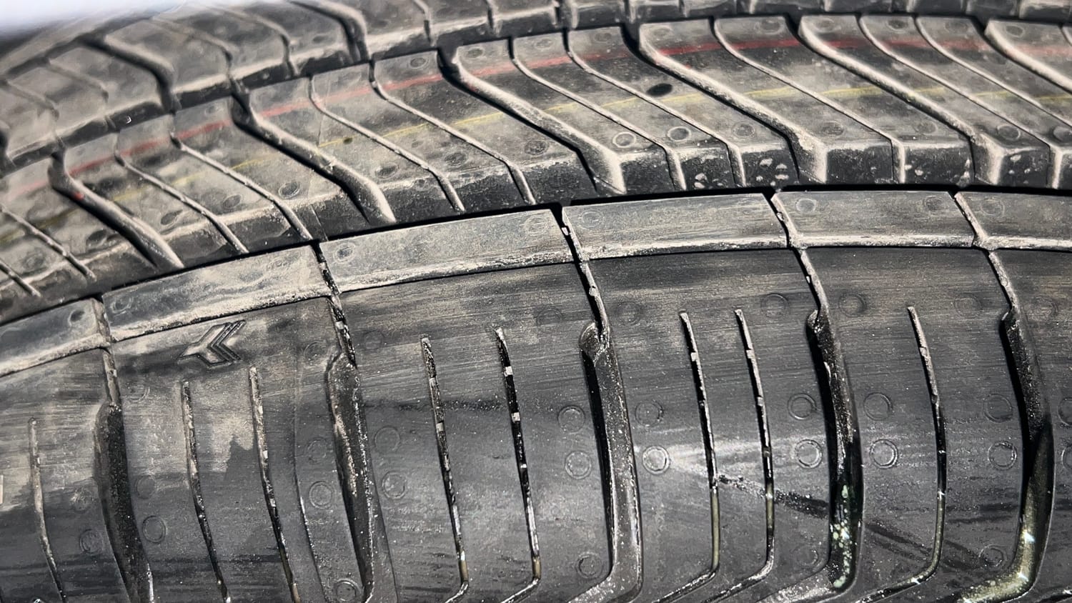 Used 2019 Tata Tiago Revotron XZ Petrol Manual tyres LEFT FRONT TYRE TREAD VIEW