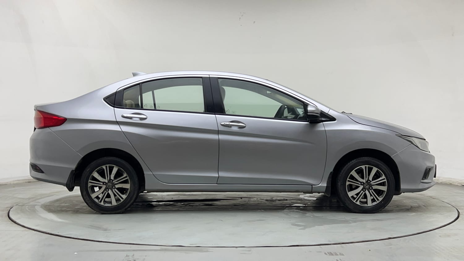 Used 2022 Honda City 4th Generation V Petrol Petrol Manual exterior RIGHT SIDE VIEW