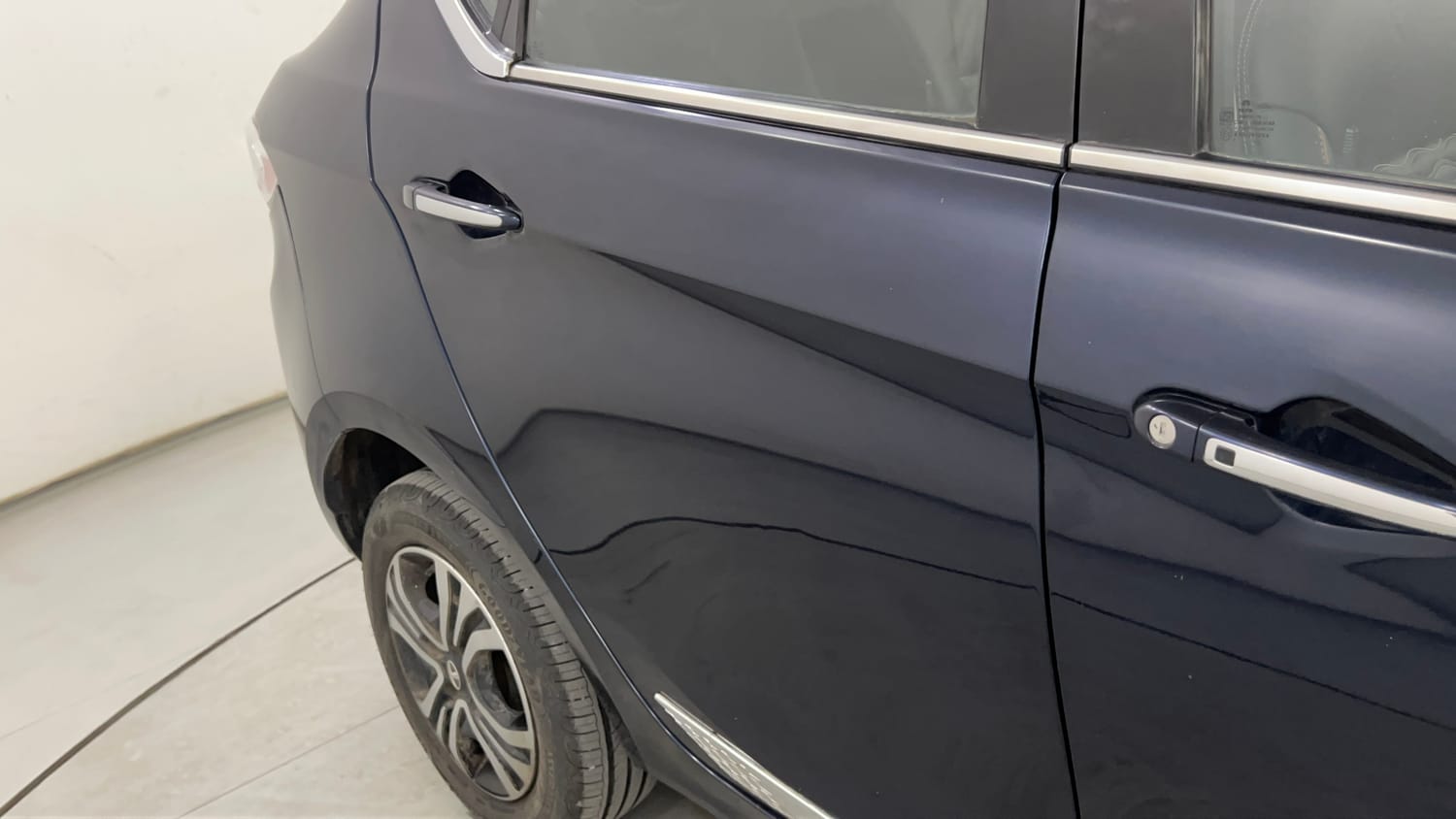 Used 2022 Tata Tigor XZ Plus CNG Cng Manual dents MINOR SCRATCH