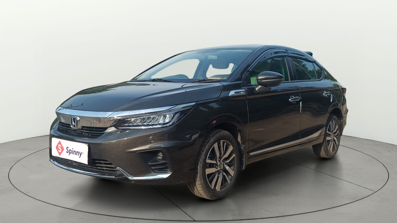 Used 2023 Honda City ZX Petrol Petrol Manual exterior LEFT FRONT CORNER VIEW