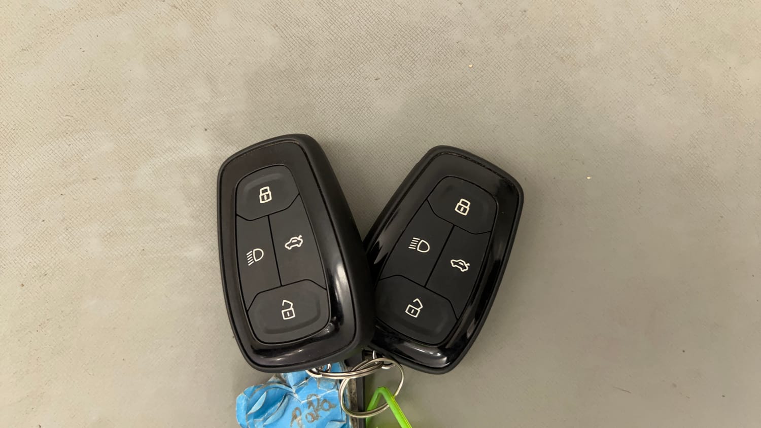 Used 2022 Tata Tigor XZ Plus CNG Cng Manual extra CAR KEY VIEW