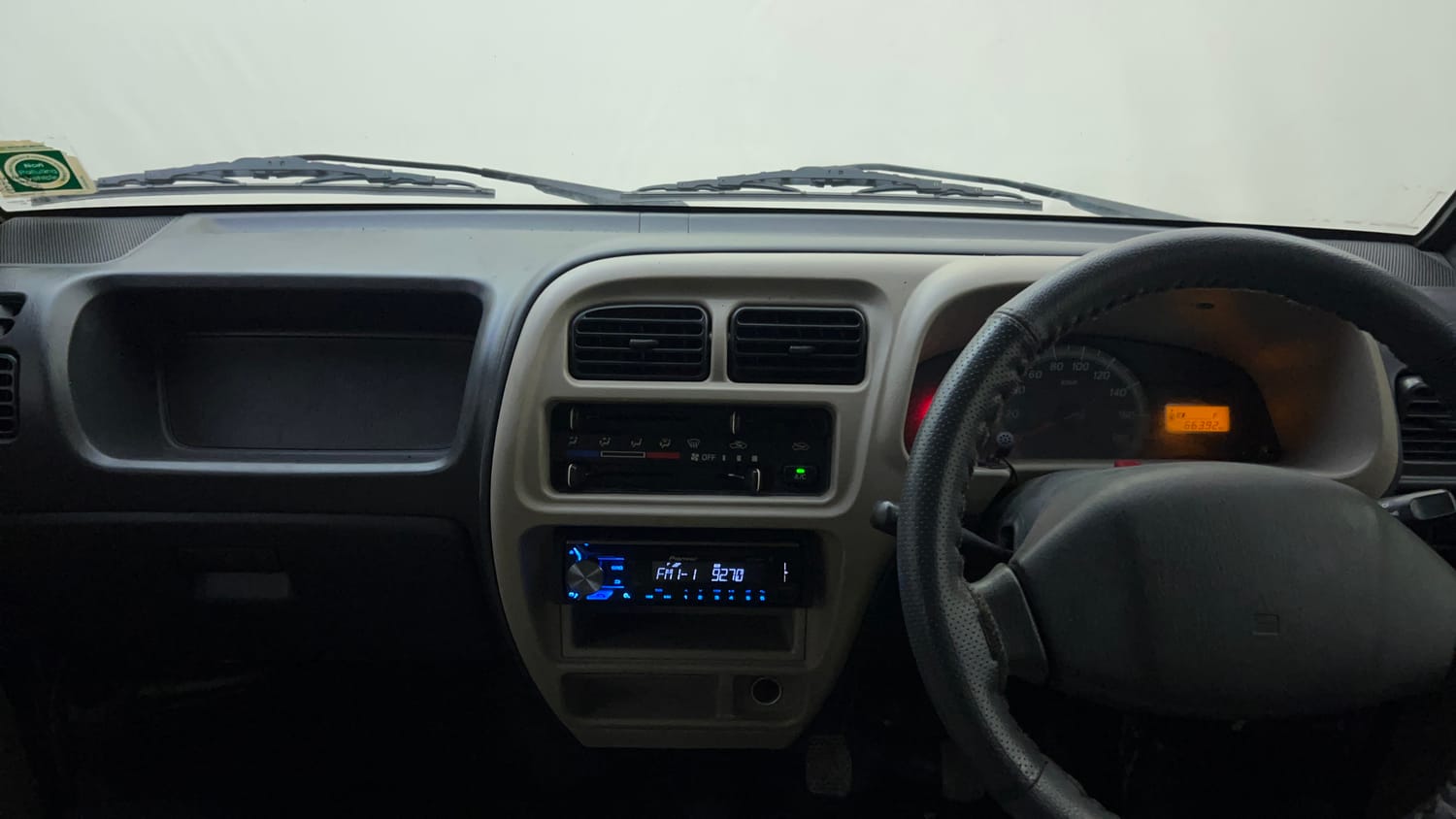 Used 2016 Maruti Suzuki Eeco 5 STR WITH A/C+HTR Petrol Manual interior MUSIC SYSTEM & AC CONTROL VIEW