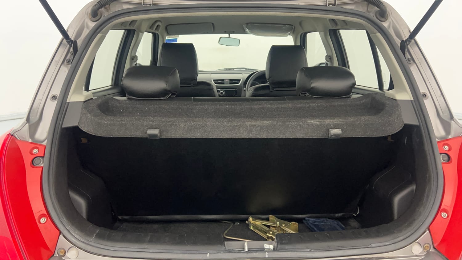 Used 2014 Maruti Suzuki Swift VXi Petrol Manual interior DICKY INSIDE VIEW