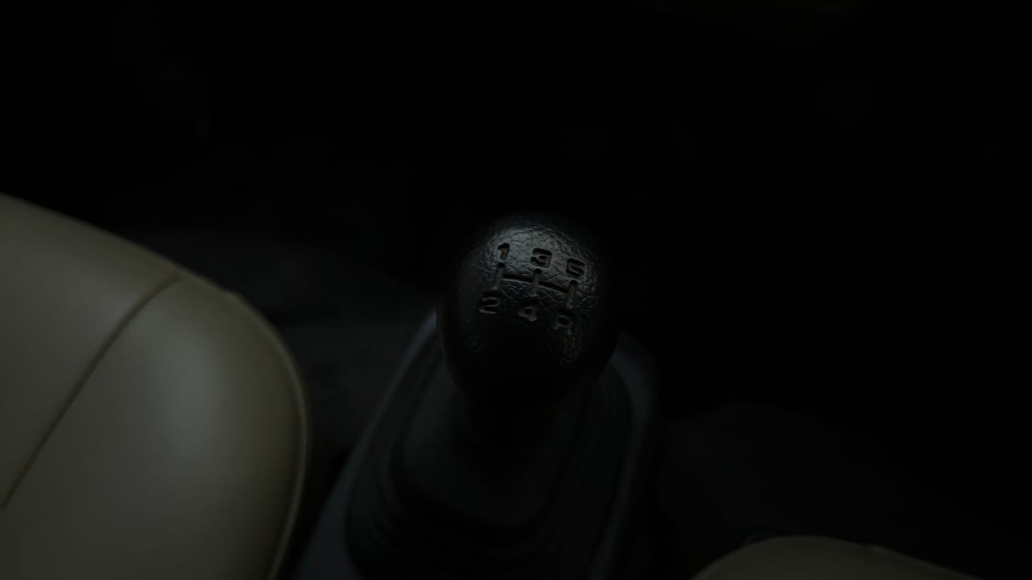 Used 2016 Maruti Suzuki Eeco 5 STR WITH A/C+HTR Petrol Manual interior GEAR  KNOB VIEW