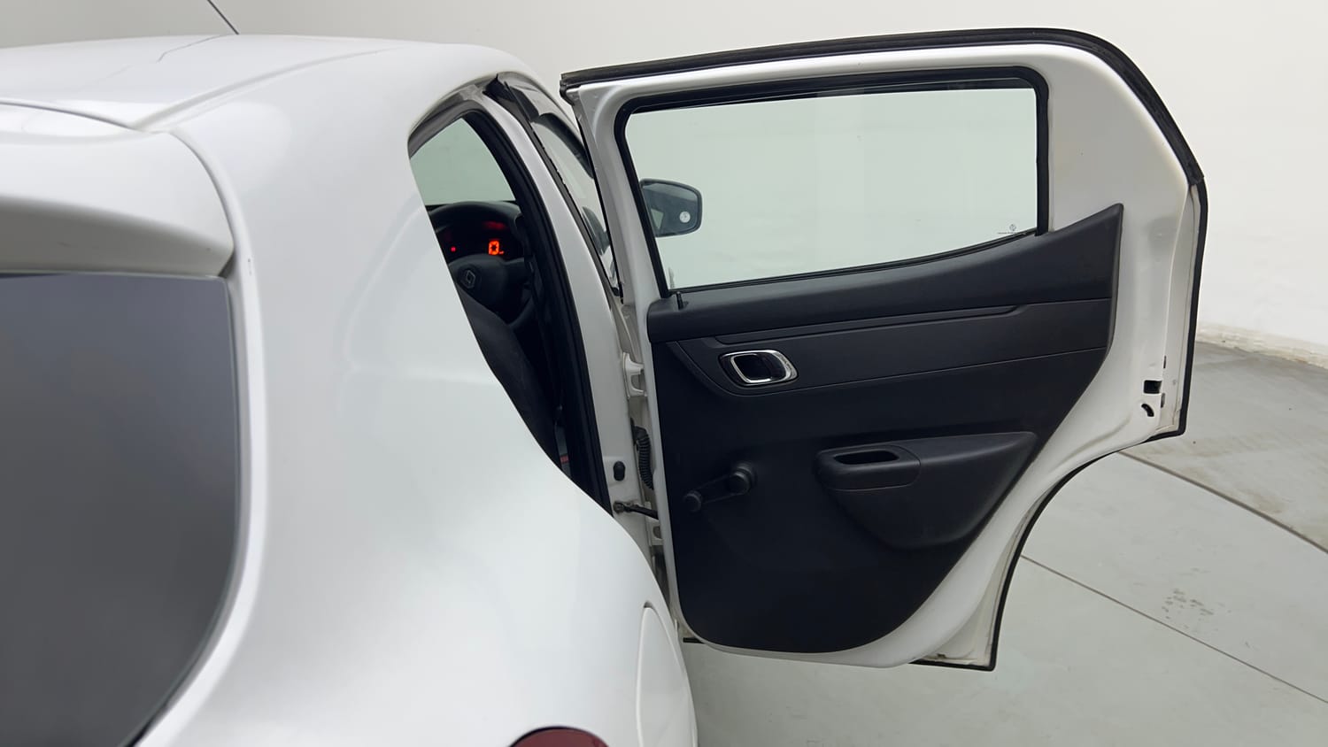 Used 2019 Renault Kwid RXT (O) 1.0 SCE Edition Petrol Manual interior RIGHT REAR DOOR OPEN VIEW