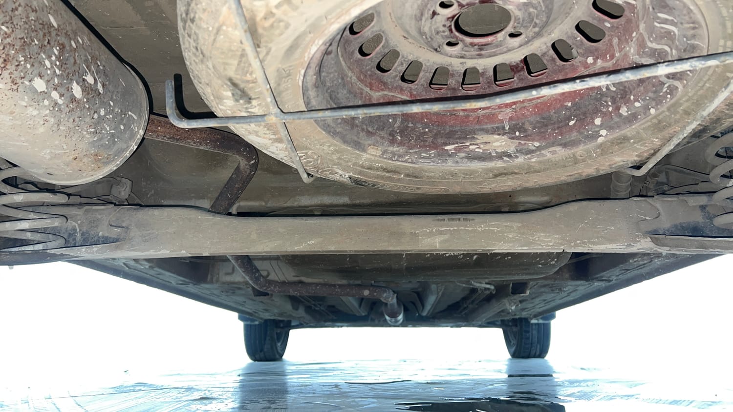 Used 2021 Renault Triber RXZ Petrol Manual extra REAR UNDERBODY VIEW (TAKEN FROM REAR)