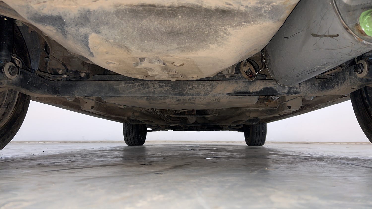 Used 2019 Tata Tiago Revotron XZ Petrol Manual extra REAR UNDERBODY VIEW (TAKEN FROM REAR)