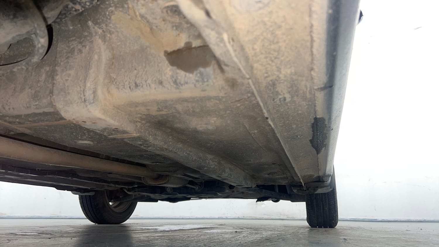 Used 2016 Hyundai Grand i10 Asta 1.2 Kappa VTVT (O) Petrol Manual extra REAR RIGHT UNDERBODY VIEW