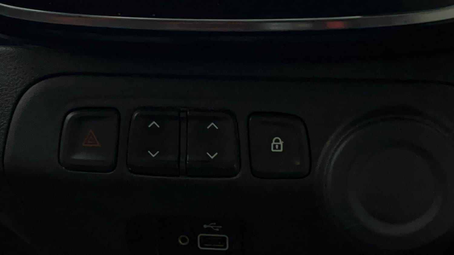 Used 2019 Renault Kwid RXT (O) 1.0 SCE Edition Petrol Manual top_features Power windows