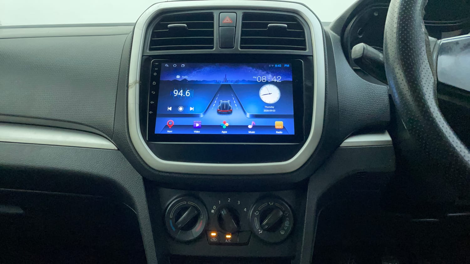 Used 2017 Maruti Suzuki Vitara Brezza LDi (O) Diesel Manual interior MUSIC SYSTEM & AC CONTROL VIEW