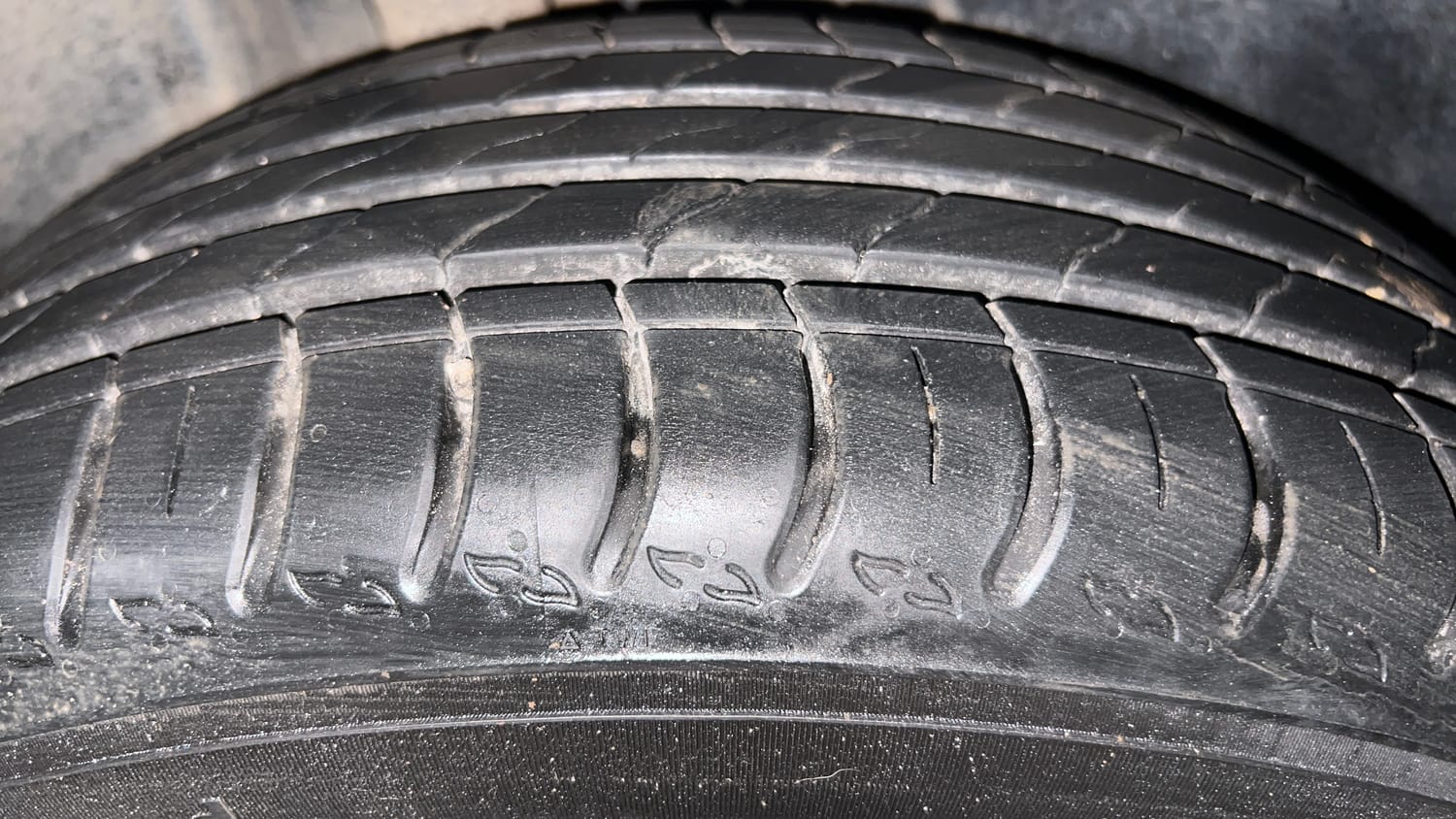 Used 2024 Skoda Kushaq Style 1.5L TSI DSG Petrol Automatic tyres RIGHT REAR TYRE TREAD VIEW